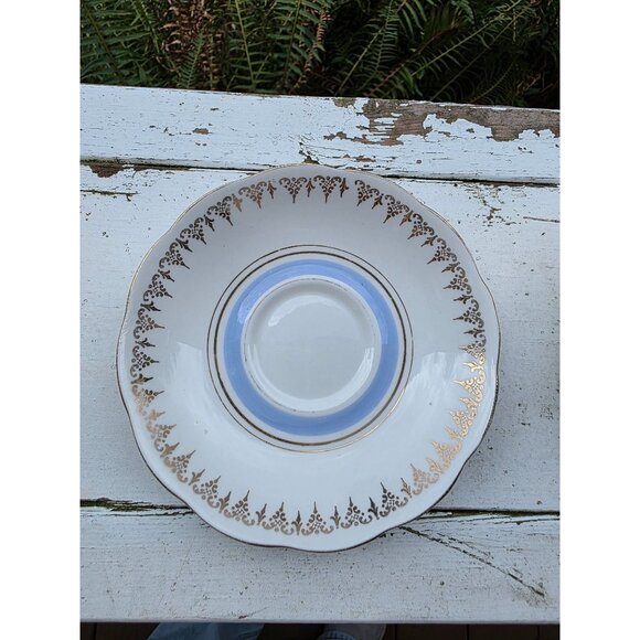 Fine Bone China Roslyn Tea Cup & Saucer Set With Gold Detailing - Picture 3 of 5